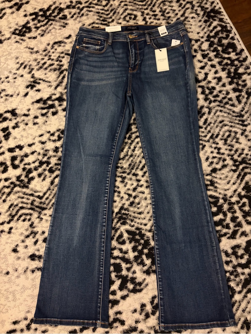 NWT Judy Blue 15/32 Flare Jeans